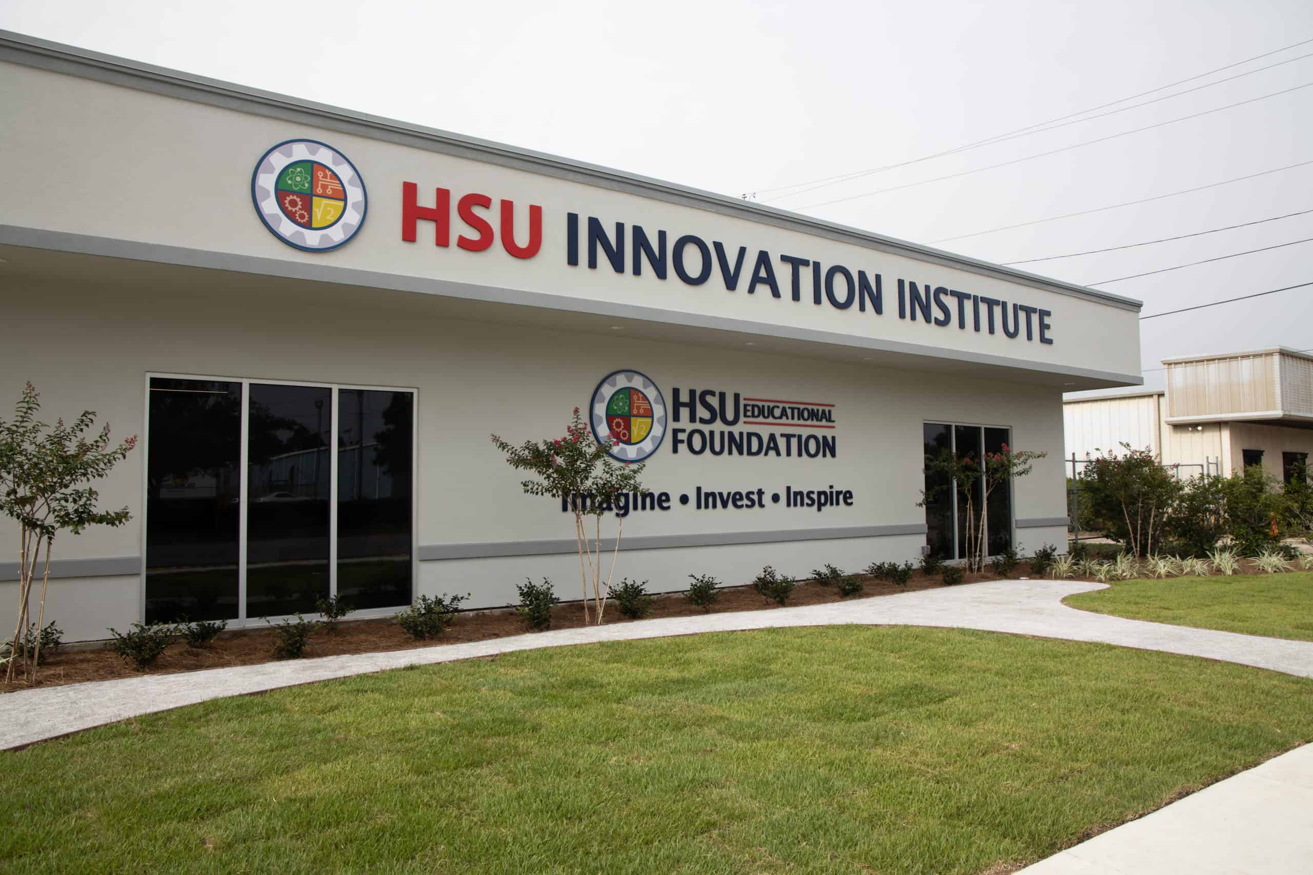 High-Tech Institute of Innovation unveiling photo
